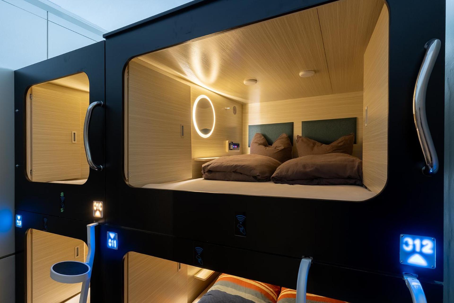 Mue Cubes - Capsule Hotel Basel Exterior photo