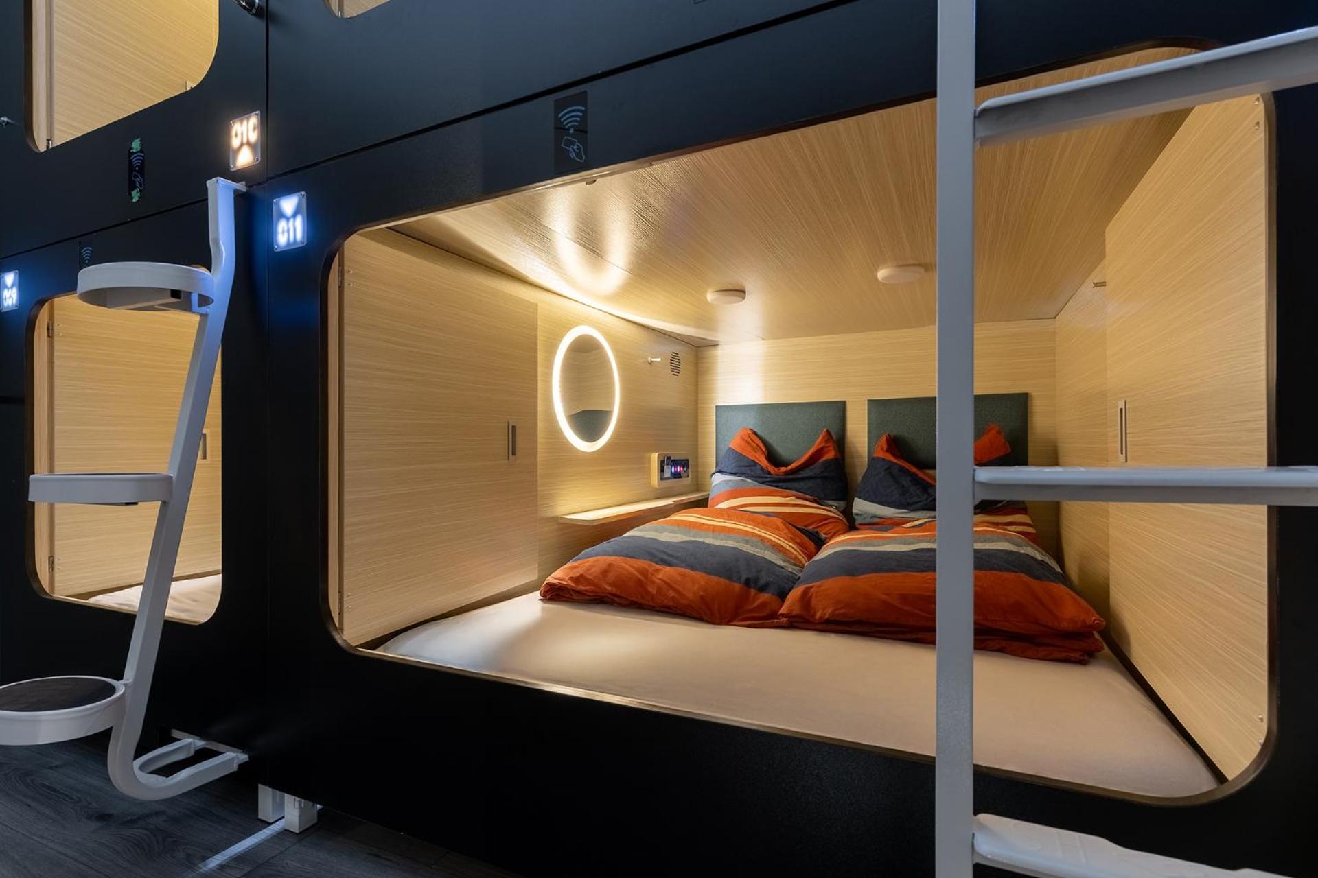 Mue Cubes - Capsule Hotel Basel Exterior photo