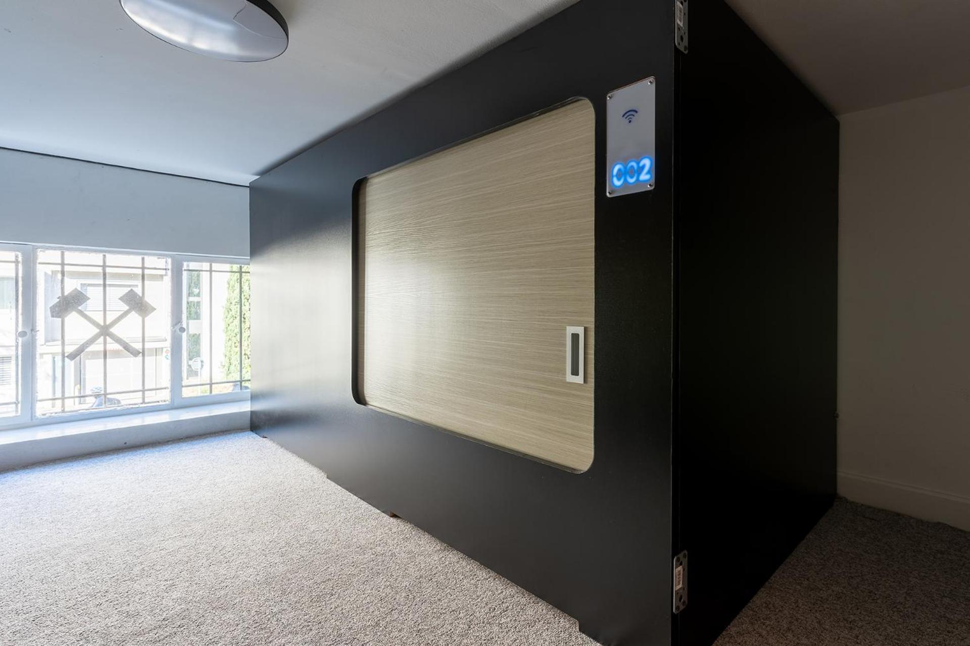 Mue Cubes - Capsule Hotel Basel Exterior photo